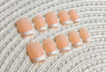 Short Squoval - Nude Pink & White