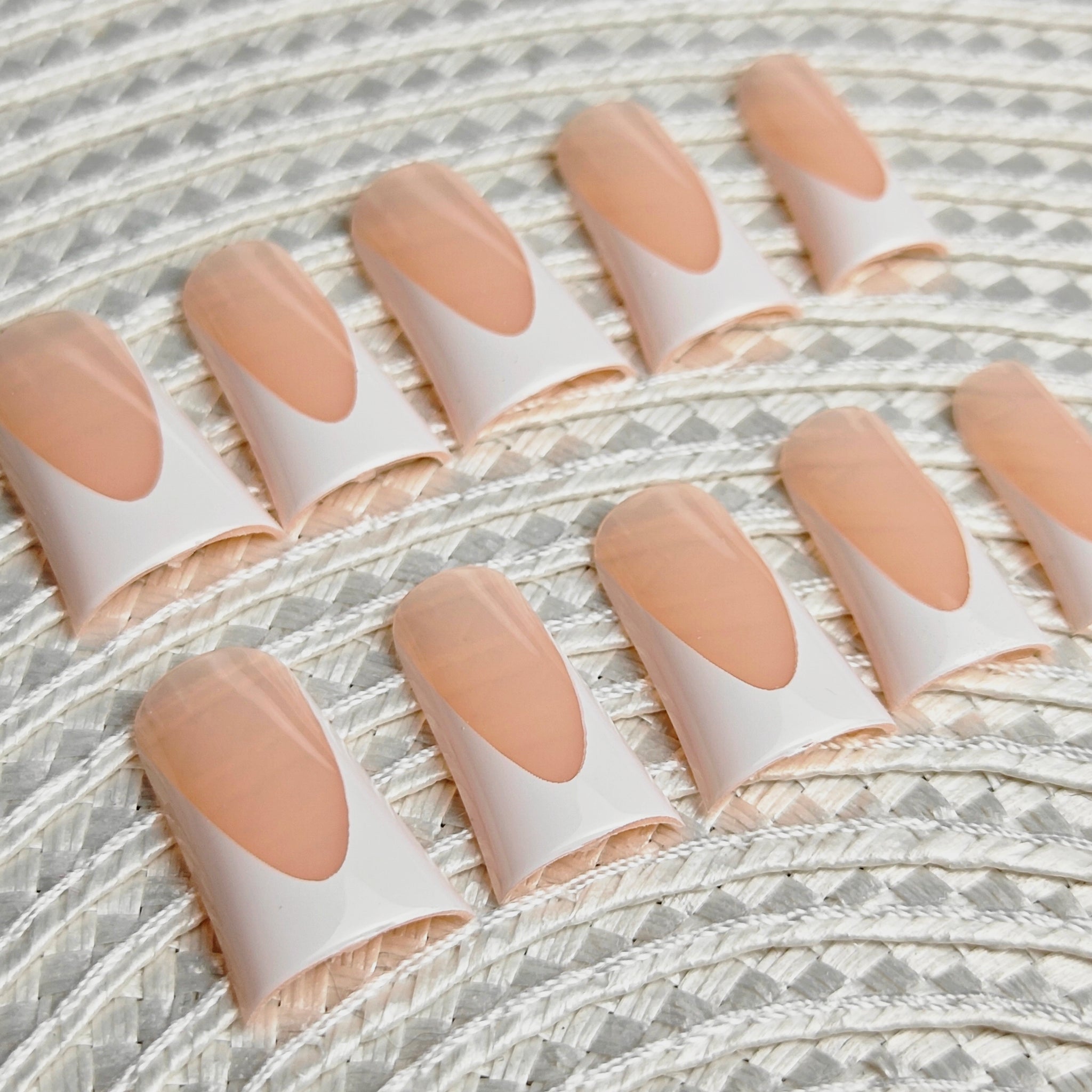 Medium Duck - Nude Pink & White